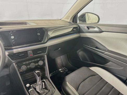 Certified 2023 Volkswagen Taos SEL AWD/4WD image 23