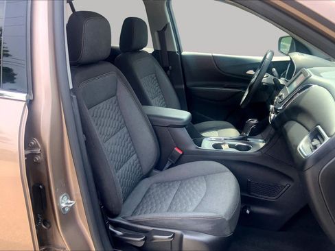 Used 2018 Chevrolet Equinox LT FWD image 9