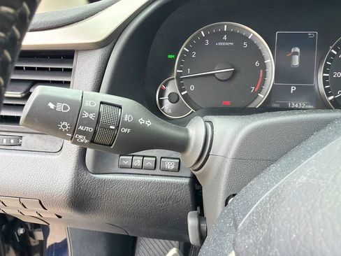 Used 2022 Lexus RX 350L Premium w/ Premium Package AWD/4WD image 28