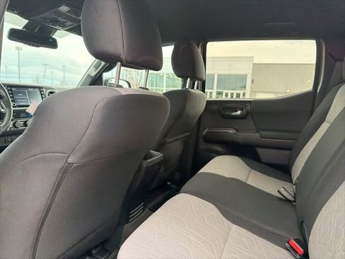 Certified 2023 Toyota Tacoma TRD Off-Road image 34