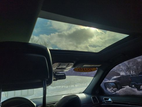 Used 2016 Jeep Grand Cherokee Limited 75th Anniversary image 11