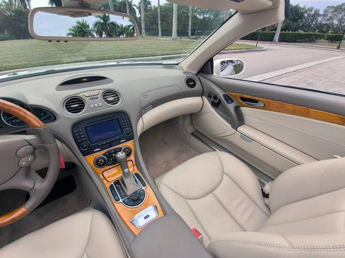 Used 2007 Mercedes-Benz SL 550 SL 550 Roadster 2D image 29