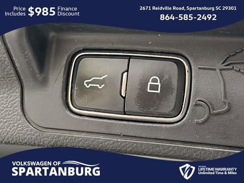Used 2024 Ford Explorer XLT image 11