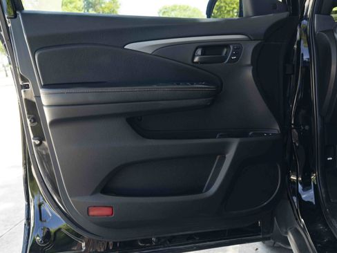 Used 2022 Honda Passport TrailSport image 37