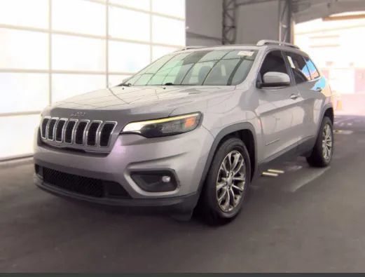 Used 2019 Jeep Cherokee Latitude Plus FWD image 1