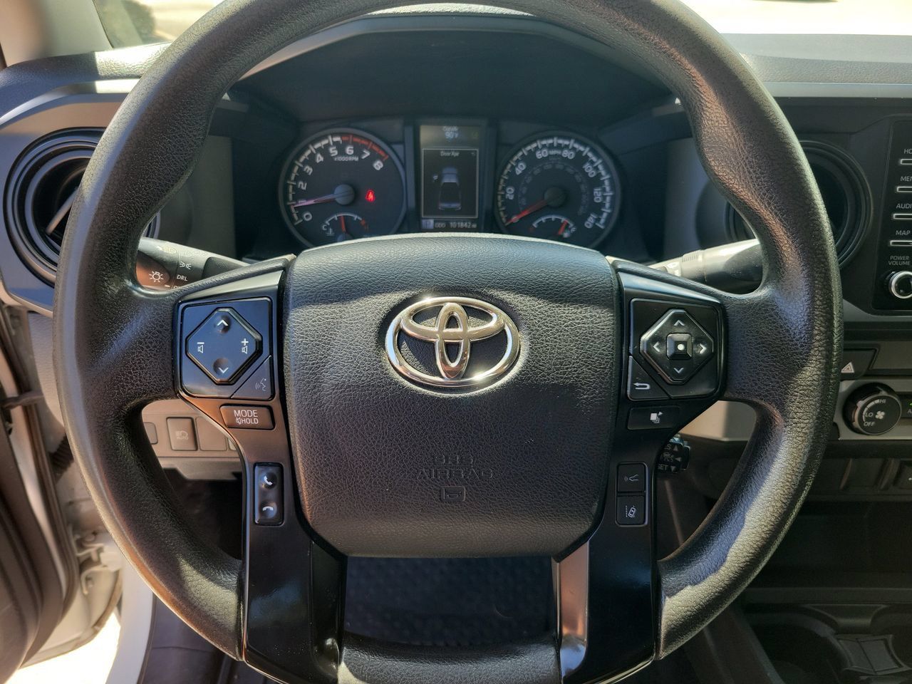 Used 2022 Toyota Tacoma SR RWD image 13