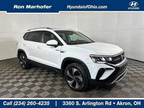 Used 2024 Volkswagen Taos SE image 1