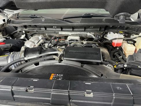 Used 2024 Chevrolet Silverado 2500 LT AWD/4WD image 36