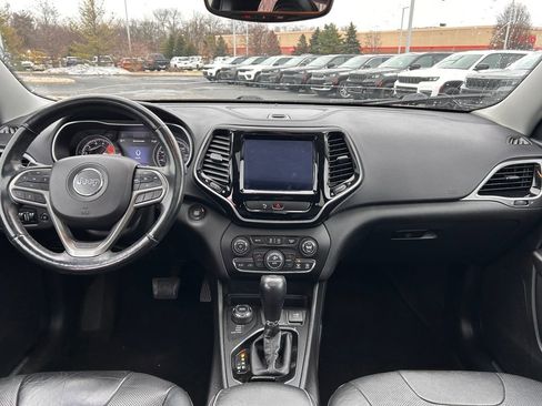 Certified 2019 Jeep Cherokee Limited image 10