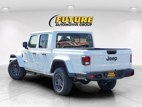 New 2026 Jeep Gladiator Sport AWD/4WD image 5