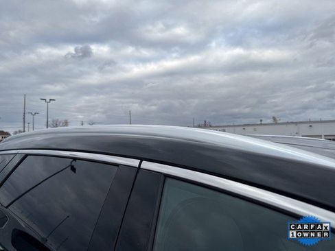 Used 2023 Buick Enclave Essence w/ Experience Buick Package image 9