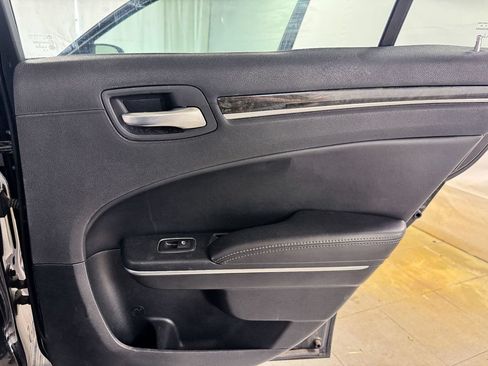Used 2016 Chrysler 300 C AWD/4WD image 17