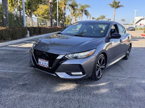 Certified 2022 Nissan Sentra SR w/ Electronics Package FWD image 4