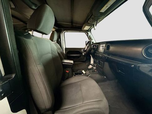 Used 2018 Jeep Wrangler Sport image 24