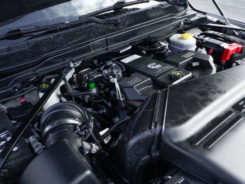 Used 2022 RAM 2500 Laramie w/ Night Edition image 12