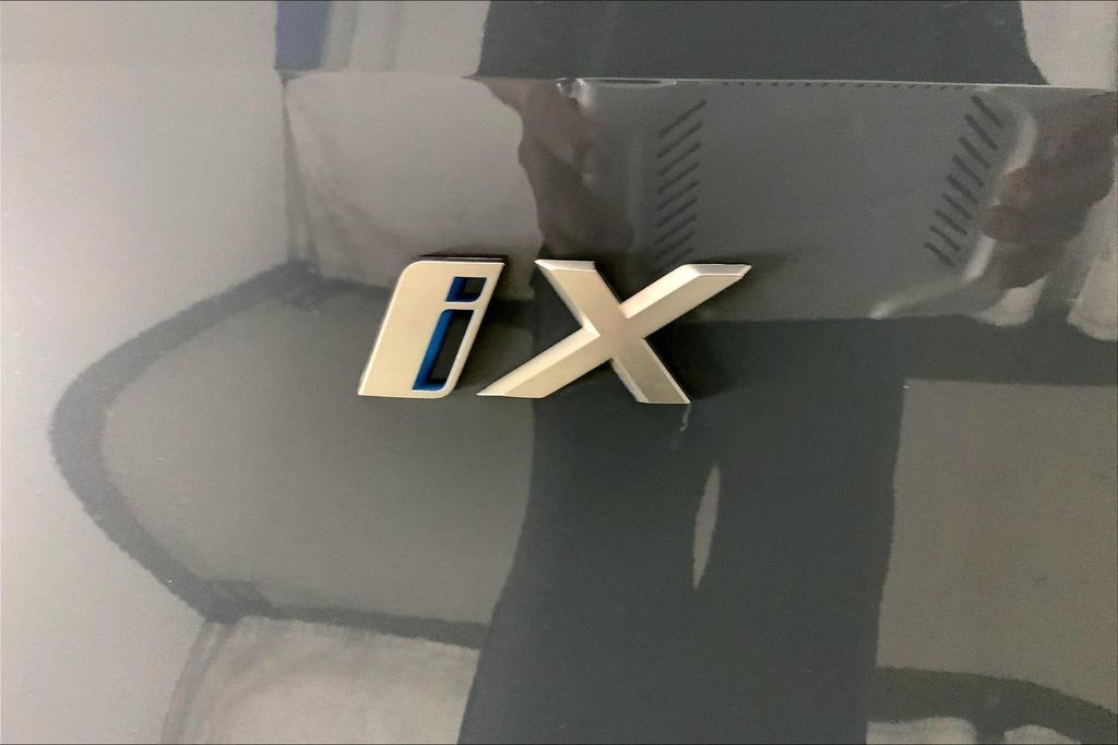Certified 2024 BMW iX xDrive50 w/ Premium Package AWD/4WD image 7