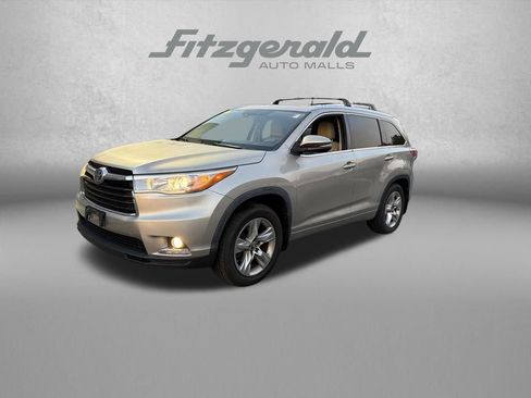 Used 2016 Toyota Highlander Limited Platinum AWD/4WD image 2