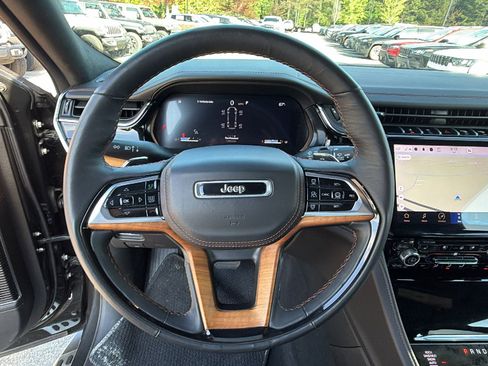 Used 2024 Jeep Grand Cherokee L Summit AWD/4WD image 30
