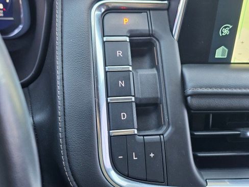 Used 2022 Chevrolet Suburban High Country w/ Max Trailering Package AWD/4WD image 38