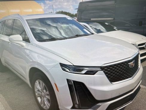 Used 2022 Cadillac XT6 Luxury image 4