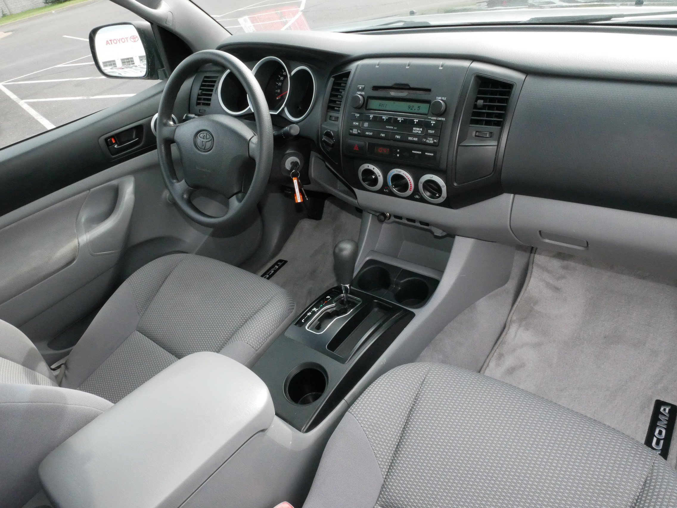 Used 2011 Toyota Tacoma 4x4 Regular Cab image 10