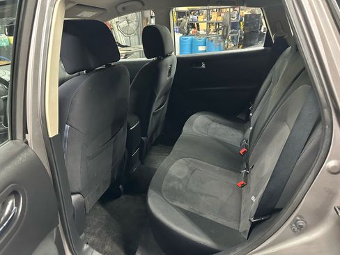 Used 2012 Nissan Rogue S image 12