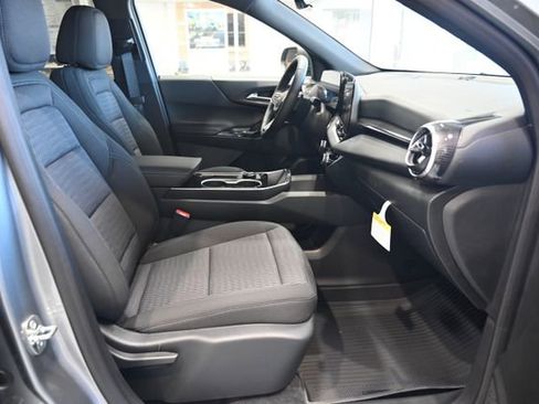 New 2026 Chevrolet Equinox LT w/ Safety and Technology Package FWD image 10