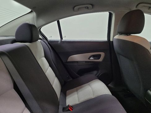 Used 2015 Chevrolet Cruze LS FWD image 19