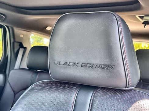 Certified 2025 Honda Pilot Black Edition image 24