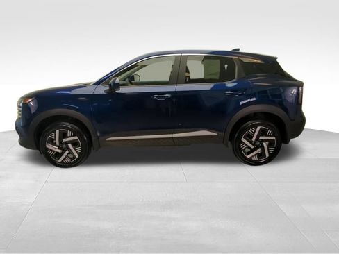 Certified 2025 Nissan Kicks SV FWD image 5