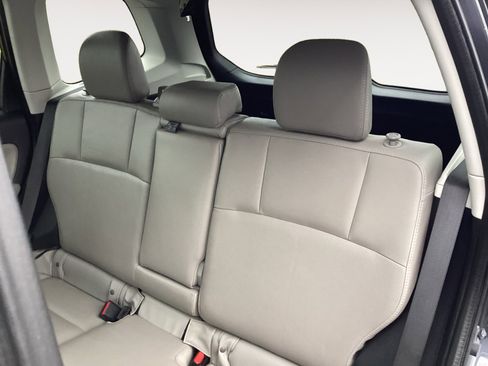 Used 2016 Subaru Forester 2.5i Limited image 13
