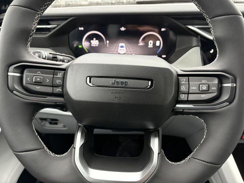 New 2026 Jeep Cherokee Limited image 17