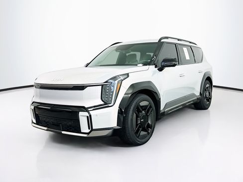 Used 2024 Kia EV9 GT-Line AWD/4WD image 3