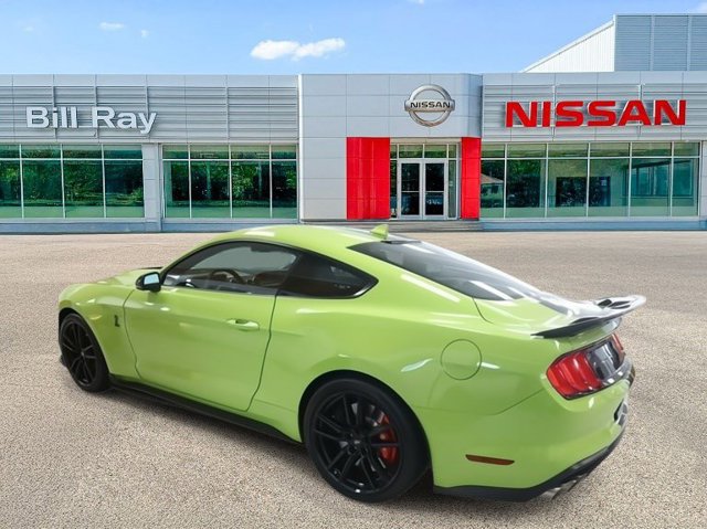 Used 2020 Ford Mustang Shelby GT500 w/ Technology Package RWD image 4