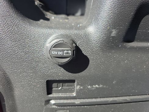Used 2022 Jeep Wrangler Unlimited Rubicon w/ Cold Weather Group AWD/4WD image 11