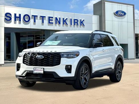 New 2026 Ford Explorer ST-Line w/ ST-Line Street Pack RWD image 3