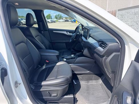 Used 2026 Ford Escape Platinum w/ Equipment Group 601A AWD/4WD image 3