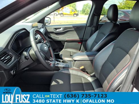 Used 2025 Ford Escape ST-Line AWD/4WD image 25
