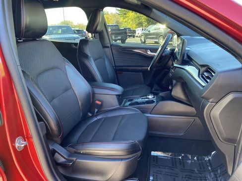 Certified 2025 Ford Escape ST-Line w/ Tech Pack #1 image 37