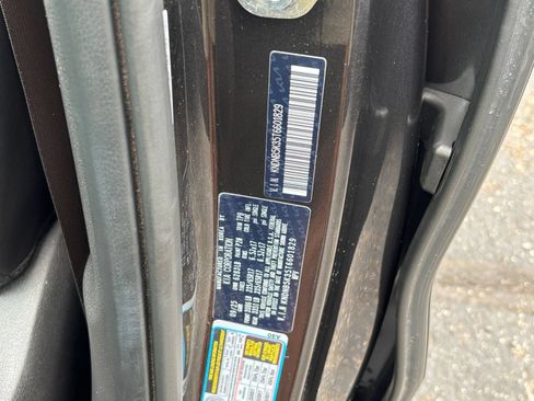 Used 2026 Kia Carnival FWD image 33