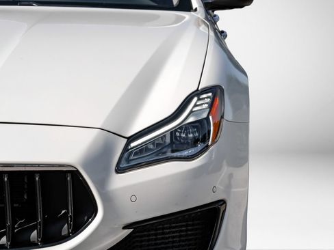 Used 2022 Maserati Quattroporte Modena RWD image 61
