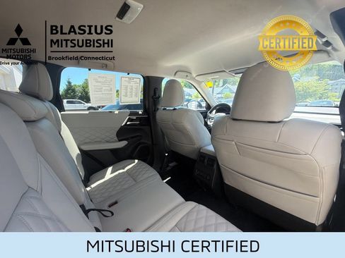 Used 2024 Mitsubishi Outlander SEL AWD/4WD image 42