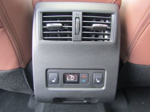 Used 2025 Mitsubishi Outlander SEL AWD/4WD image 33