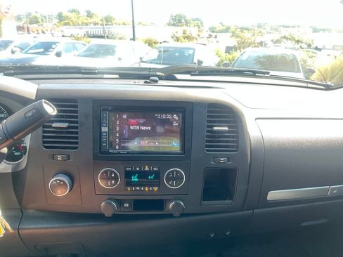 Used 2012 GMC Sierra 3500 SLE w/ SLE Preferred Package AWD/4WD image 21
