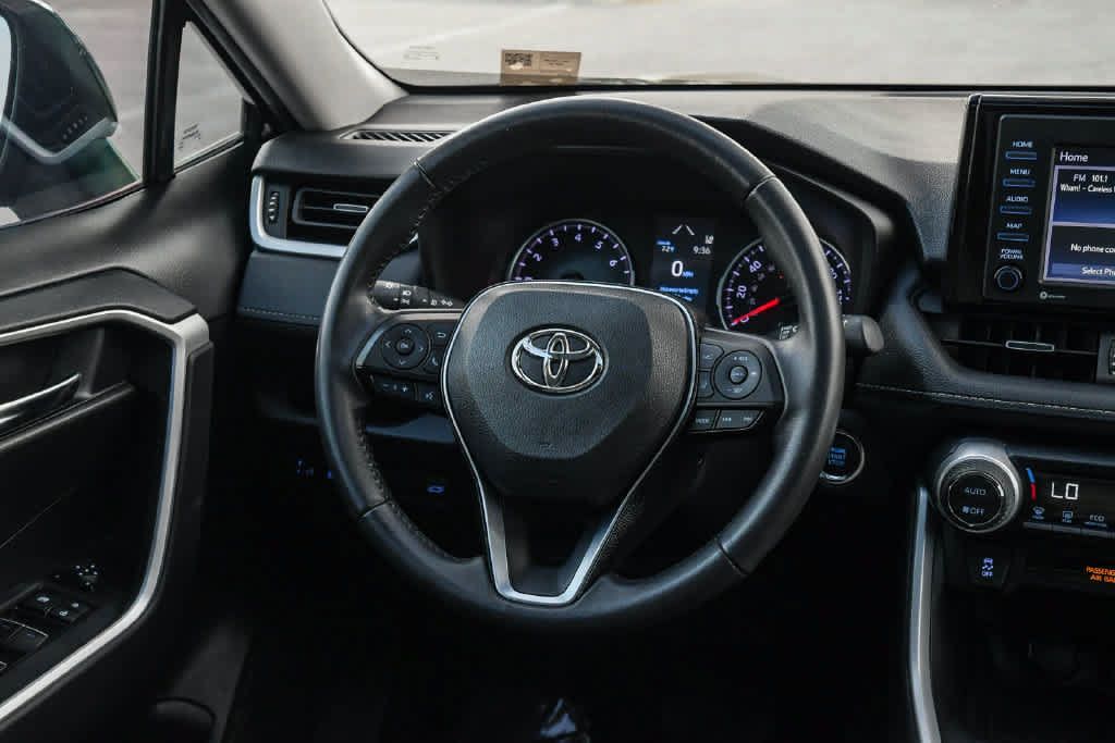 Used 2022 Toyota RAV4 XLE Premium FWD image 13