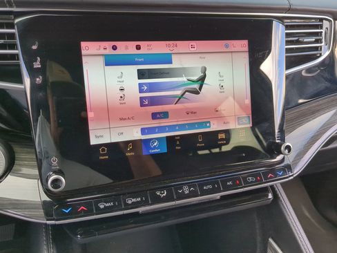 Used 2022 Jeep Wagoneer Series III w/ Flexible Seating Group image 22