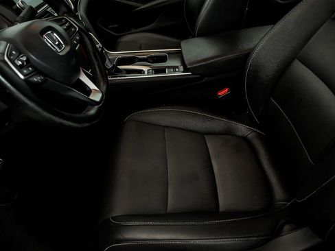 Used 2019 Honda Accord Sport image 12