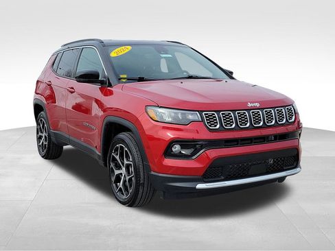 Used 2024 Jeep Compass Limited image 3