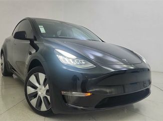 Used 2023 Tesla Model Y Long Range image 1