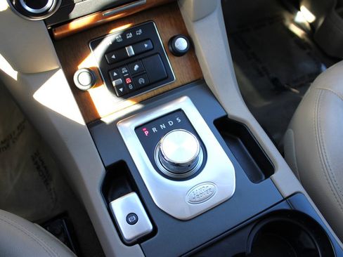 Used 2016 Land Rover LR4 HSE image 31